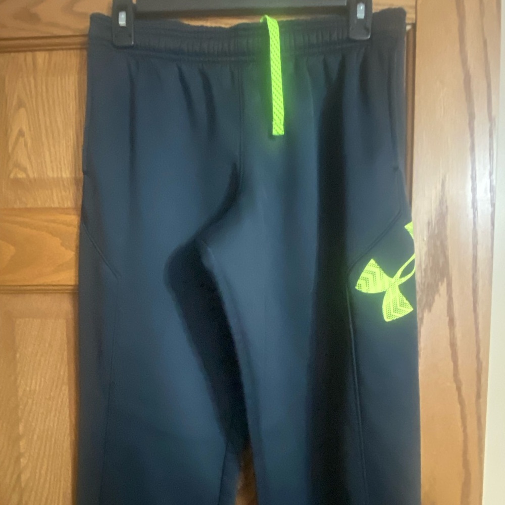 Under Armour boys pants